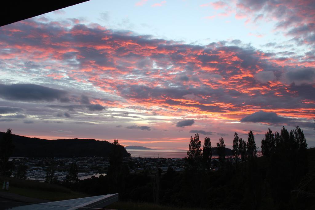 Stunning Views Bed, Breakfast & Health Retreat Bed & Breakfast Whangamata Luaran gambar